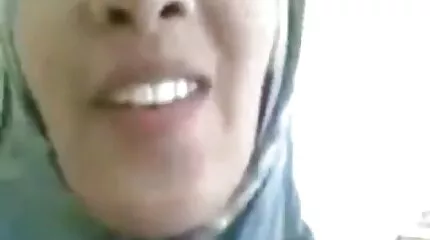 أعطى الجنس مقابل المال لرجل سكس عراقي وعربي بكاميرا فيديو