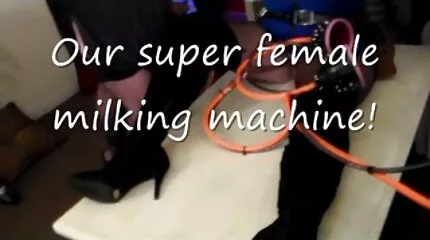 سيدة ذات كس مشعر للغاية تضرب سكس عراقي عربي بظرها وتقف عارية