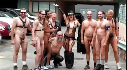 جيل كسيدي تلتقط هزة الجماع القوية من الجنس و cums من اللعين. سكي عربي عراقي