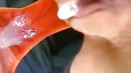 آفا ديفاين سكس مصري عراقي تنفض شرج الرجل وتمتص قضيبه بفمها
