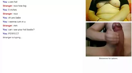 الفتاة سكس عراقي تصوير مخفي تلعب بهزاز وترتفع على أريكة جلدية