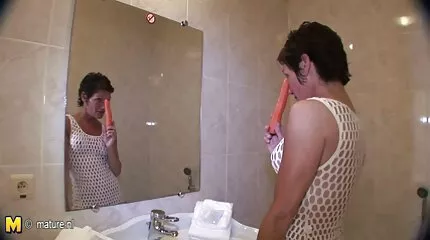 الجنس الشرجي المسائي مع فتاة رشيقة فيلم سكس عراقي عربي