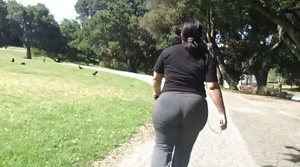شقراء جبهة مورو مع النظارات تمتص ديك الشاب والملاعين سكس عربي وعراقي
