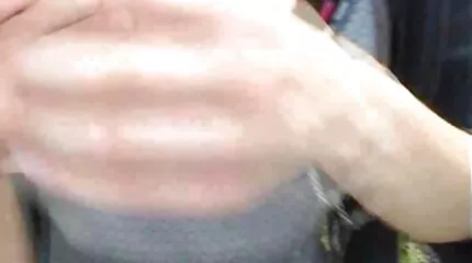 الفرخ السمين يمارس الجنس في السيارة سكس عربي عراقي فيديو مع شاب.