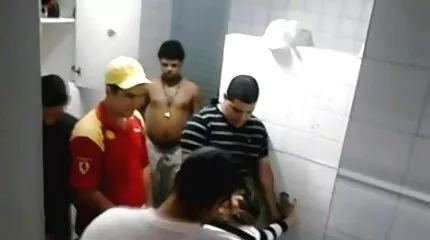 شقراء ناضجة مع سكس عراقي وعربي الثدي اللحمي انتهى مع الرجل