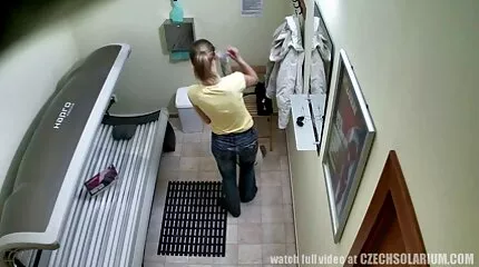 كتكوت مفلس سكس عربي عراقي سكس عربي عراقي الملاعين لها كس حلق جميل جدا مع هزاز.