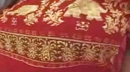 Adria تلتصق بالكرات ، قضبان اصطناعية سكس عراقي تصوير مخفي كبيرة وأصابعها في كسها.