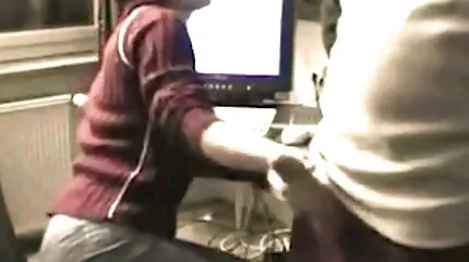ساعدت فرشاة أسنان مع هزاز نائب الرئيس الروسي الشقراء سكس عراقي وعربي في الحمام