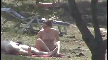 عشيقة قضيب جلدي ناضجة شهدت جميع الثقوب من عاهرة ناضجة. افلام سکس عراقی